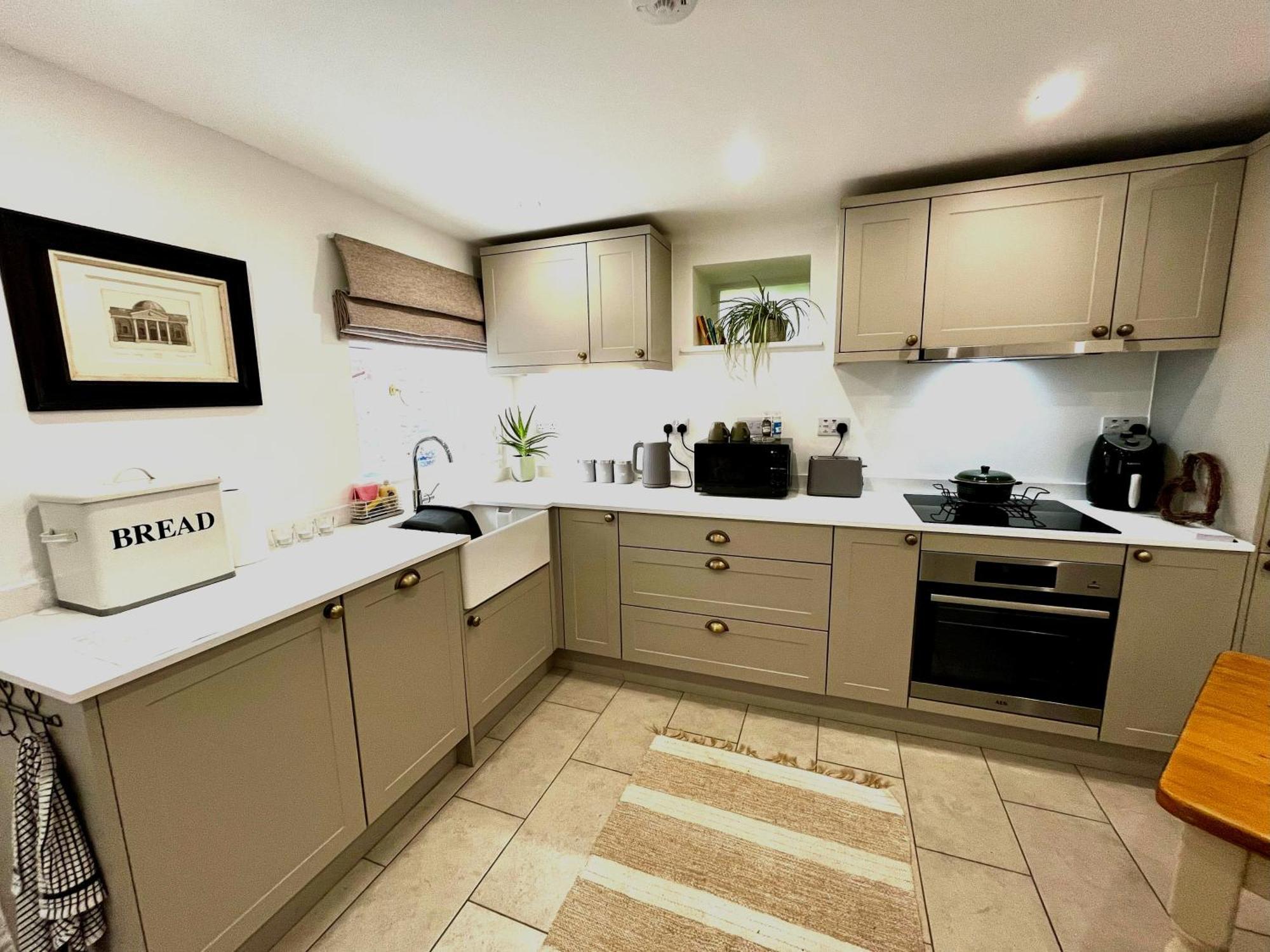 Flower Cottage By Ludlow Castle With Onsite Parking Εξωτερικό φωτογραφία