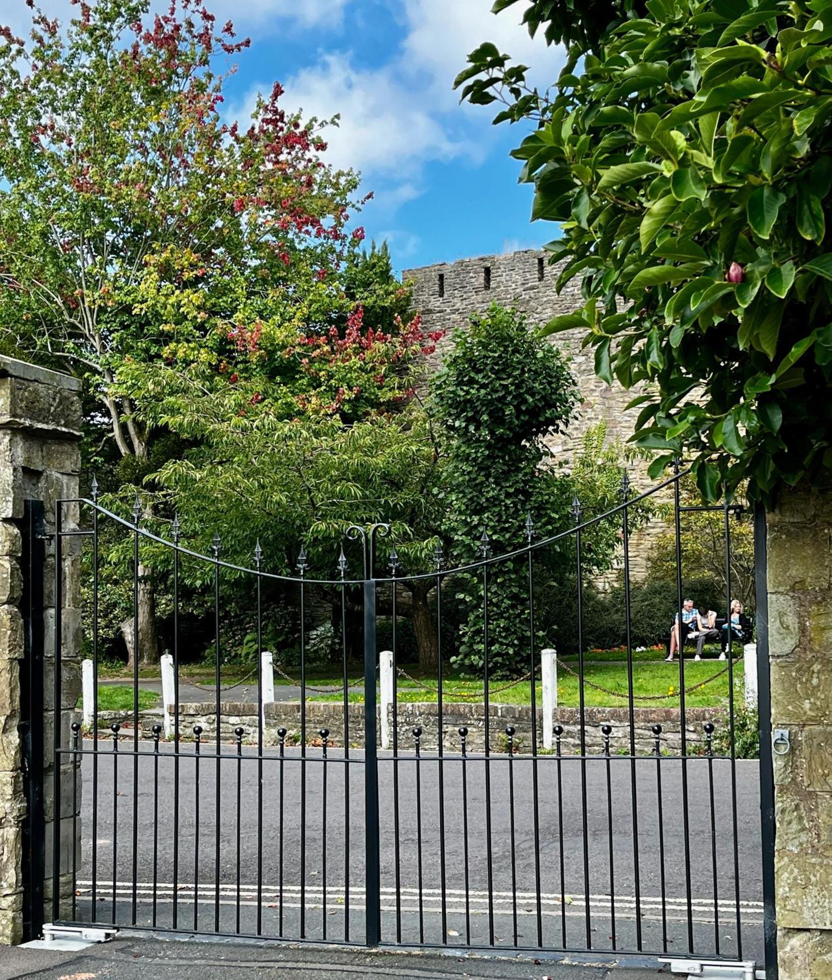 Flower Cottage By Ludlow Castle With Onsite Parking Εξωτερικό φωτογραφία